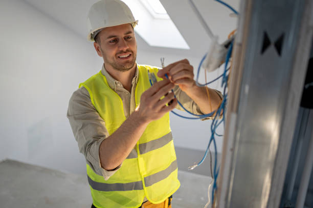 Best Affordable Emergency Electrician  in Carrollton, MO